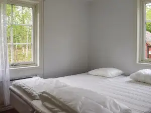 One-Bedroom Holiday Home in Gullabo