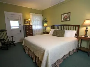 Fullerton Inn & Restaurant