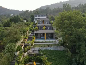 7 Monkey Hills Resort by Spicy Mango