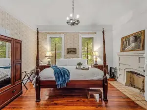 The Veranda Historic Inn