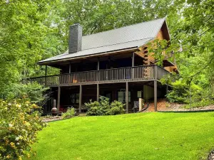 Beacon of Light -Minutes to Callaway Gardens. Pet-friendly!