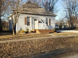 Chateau Monroe - Rustic feel with modern convenience