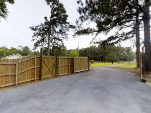 Waterfront Retreat in Toledo Bend