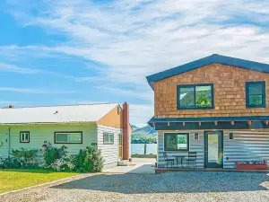Lake Level Cabin