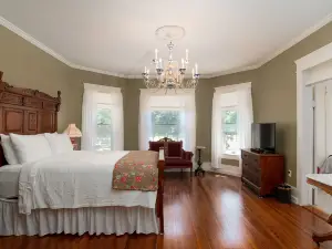 Oaklea Mansion Bed and Breakfast