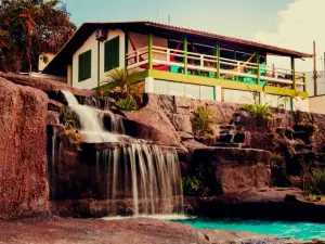 Summit Lago Hotel