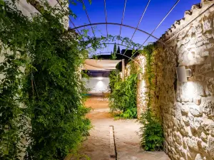 Yit la Casona del Arco