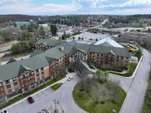 Six Flags Great Escape Lodge & Indoor Waterpark