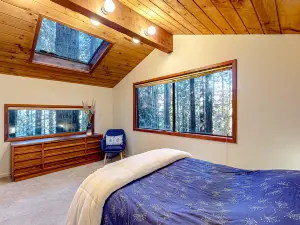 Deep Woods Hideaway