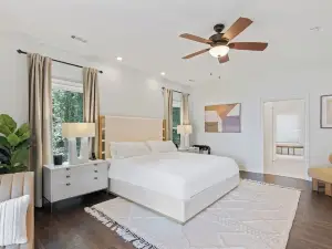 Lake Oconee | Waterfront, Dock & Hot Tub