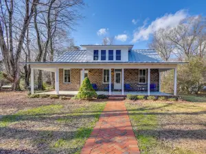 Radiant Gloucester House w/ Private Porch!