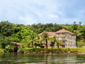 Tatai Resort & Marina