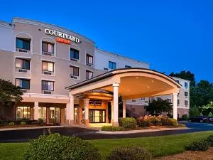 Courtyard High Point