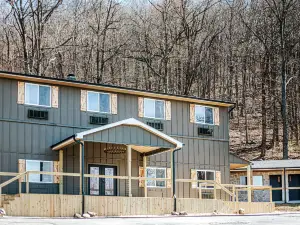 กรายไพน์ ลอดจ์