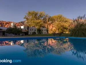Hotel El Manantial del Silencio