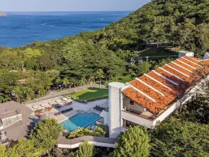Villas Sol Beach Resort