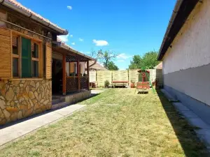 WatAir House Apartman Sarud