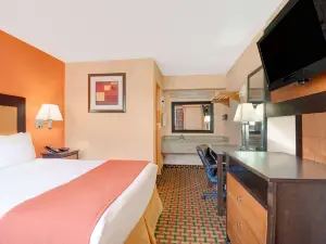 Days Inn by Wyndham Independence