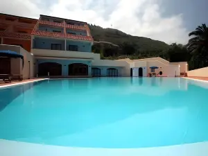 Hotel Tropis