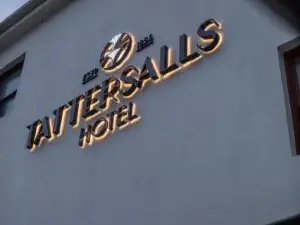 Tattersalls Hotel