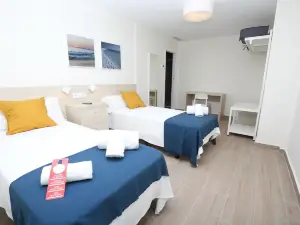 Hostal Palmones