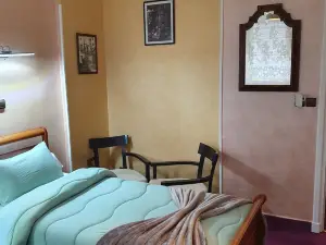 Ambassy Hotel