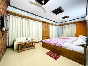 Reem Resort
