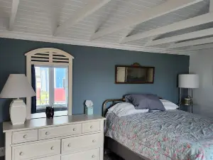 Cottage in Onekama Michigan, you will love this Sleepy Little Town.