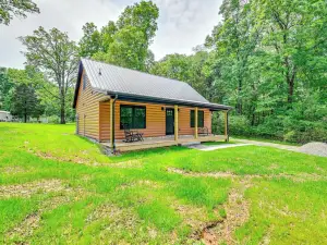 5 Mi to Mammoth Cave Peaceful Retreat with Fire Pit