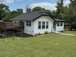 2-bedroom vacation home near Mark Twain National Forest