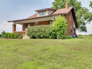 14 Mi to St Louis: Dog-friendly Columbia Home