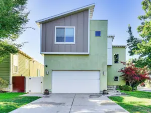 South Salt Lake Home w/ Hot Tub: 7 Mi to Downtown