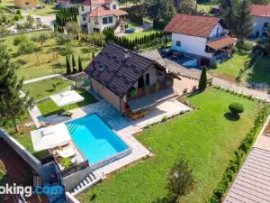 Stunning Home in Slunj with 3 Bedrooms, Wifi and Outdoor Swimming Pool