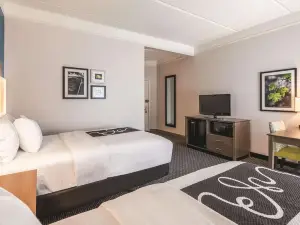 La Quinta Inn & Suites by Wyndham Orlando Lake Mary