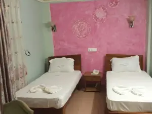 New Town Palace Hotel