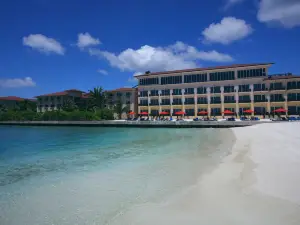 Hulhule Island Hotel