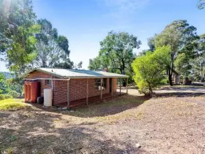 Braeside Cabin Three Parsonsia
