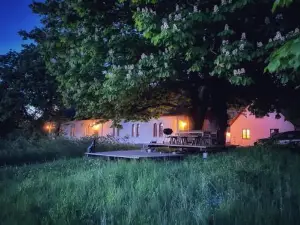 Gladeholm - Kivik - Artist Studio