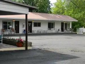 The Stone House Motel & Motor Lodge