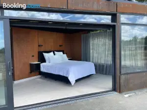 Ngā Whare Mānatu
