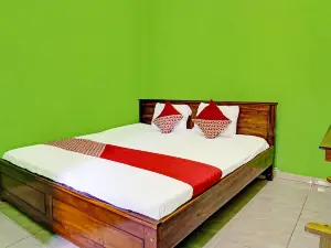OYO 91573 Hotel Family Blitar