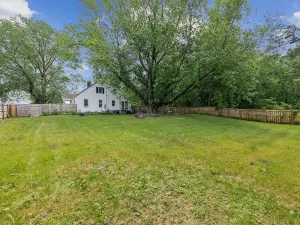 Stowe Retreat Mountain Views & Fenced Backyard by RedAwning