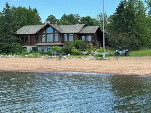 Leech Lake - Beach campfire sunsets and Prime Fishing and Swimming Getaway