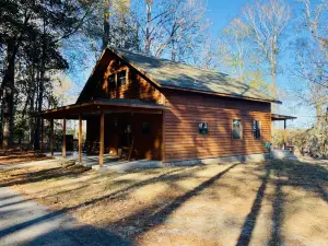 River Cross Lodge Cypress Red Oak Cabin Overlooking the Altamaha River