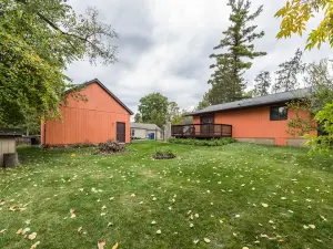 Lake Chemung Cottage near Crystal Gardens