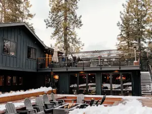 The Coachman Hotel