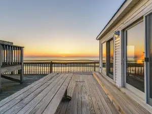 Bayfront Cape May Vacation Rental w/ Beach Access