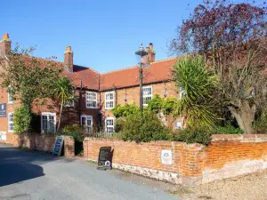 Sutton Staithe Hotel