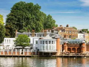 Small Luxury Hotels of the World - the Mitre Hampton Court