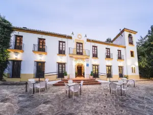 Hotel Humaina